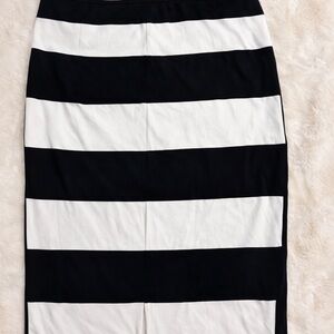 Title:
White House Black Market Black & White Striped Pencil Skirt Size 12